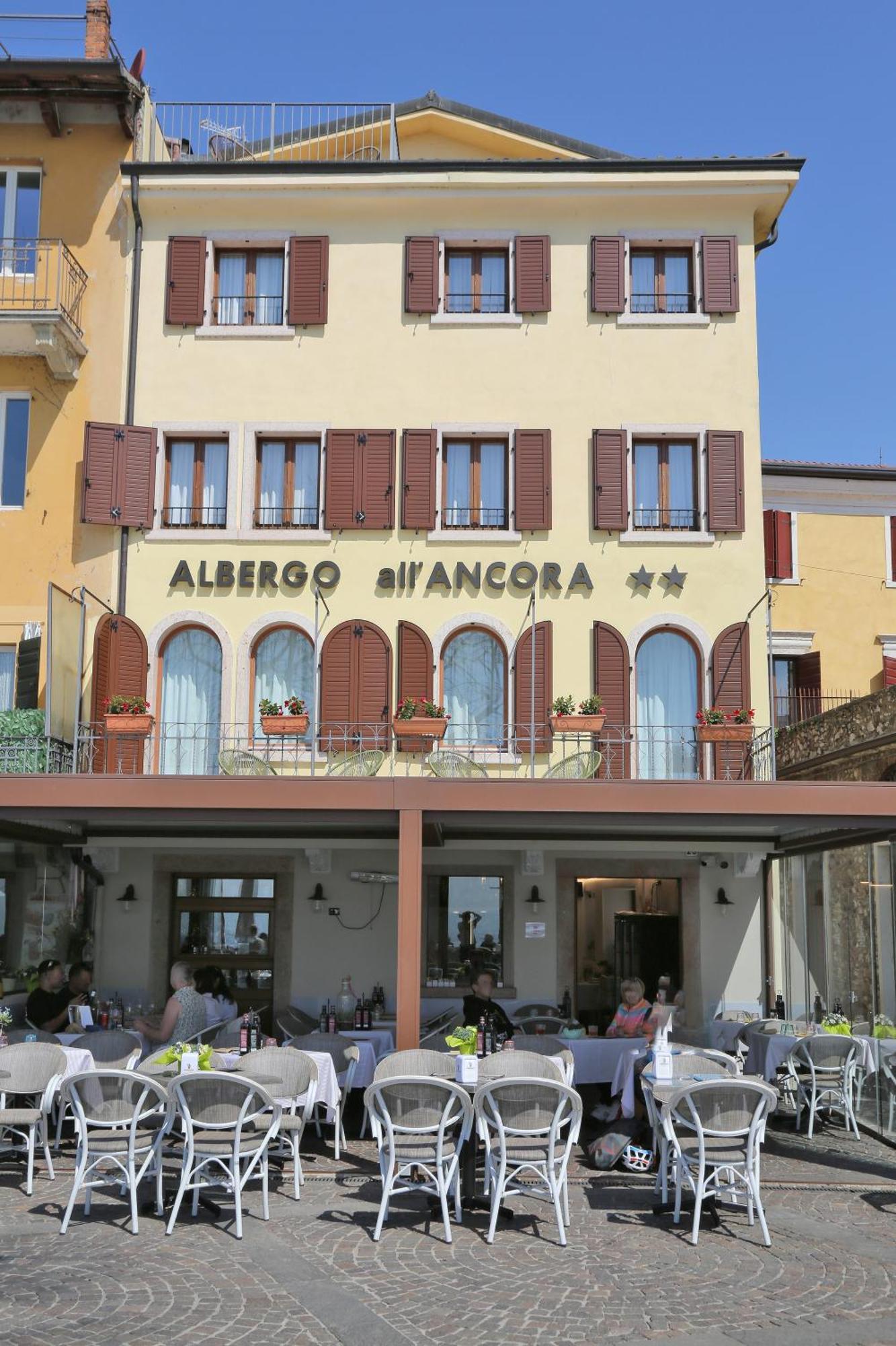 גארדה Albergo All'Ancora מראה חיצוני תמונה